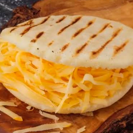 AREPA CON QUESO