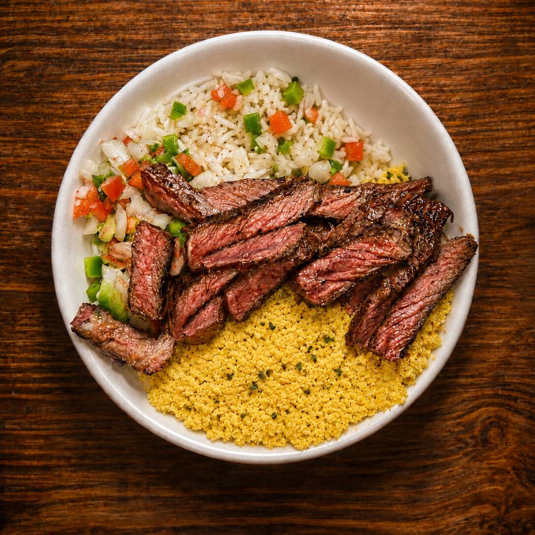 Marmita Pequena Churrasco - Carne, vinagrete, arroz e farofa artesanal, vivencie a melhor experiencia do churrasco.
