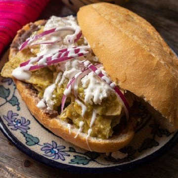 Torta de Chilaquiles