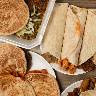 COMBO 1 BURRITO + 2 GORDITAS