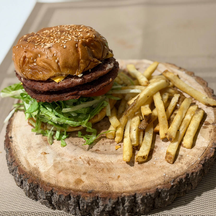Hamburgesa doble carne con tocino