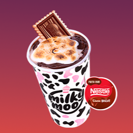 Borda brigadeiro de chocolate, batido com biscoito Choco Biscuit, Marshmallow e biscoito Choco Biscuit na decoração.