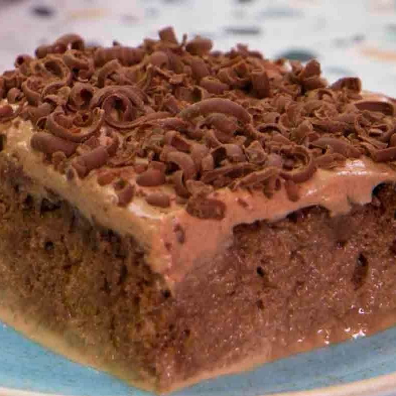 TORTA TRES LECHES DE CHOCOLATE