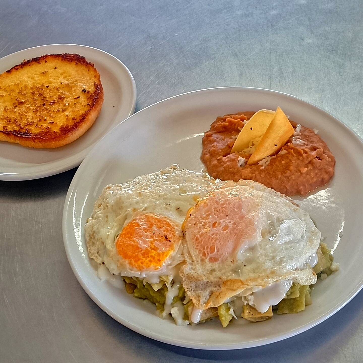 Chilaquiles Montados