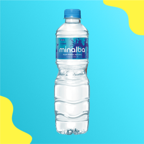 Geladinha, sem gás.