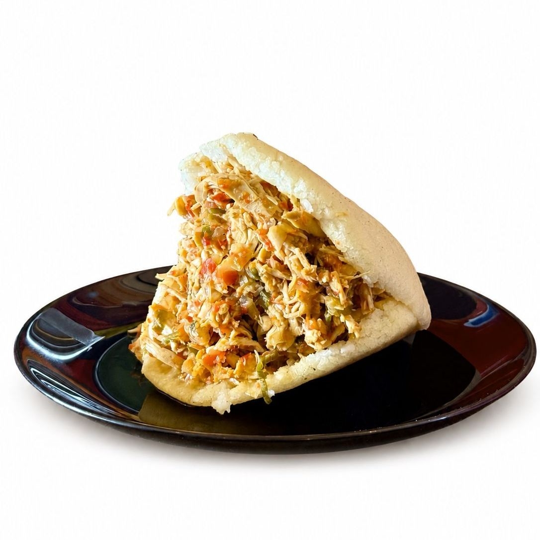 Arepa de Pollo Mechado
