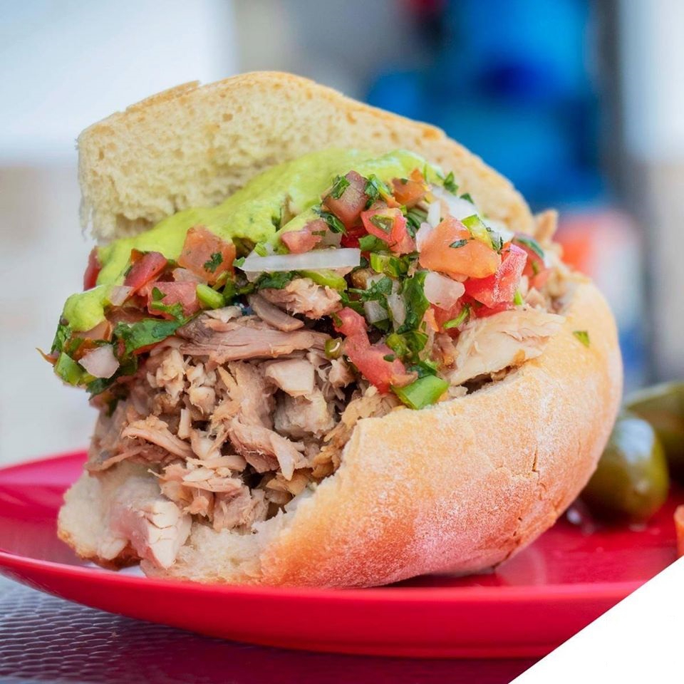 Torta de Carnitas
