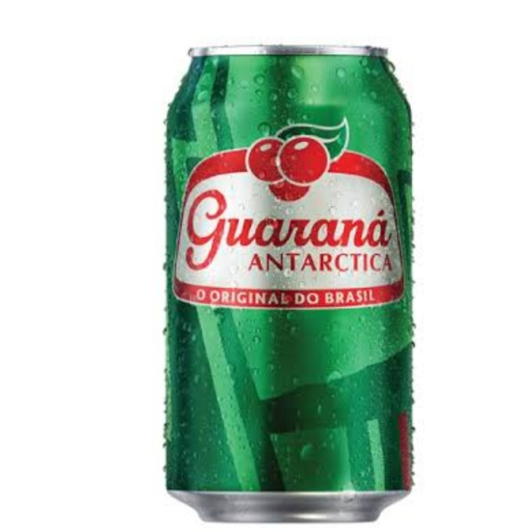 Guaraná em lata, sabor brasileiro autêntico e refrescante.