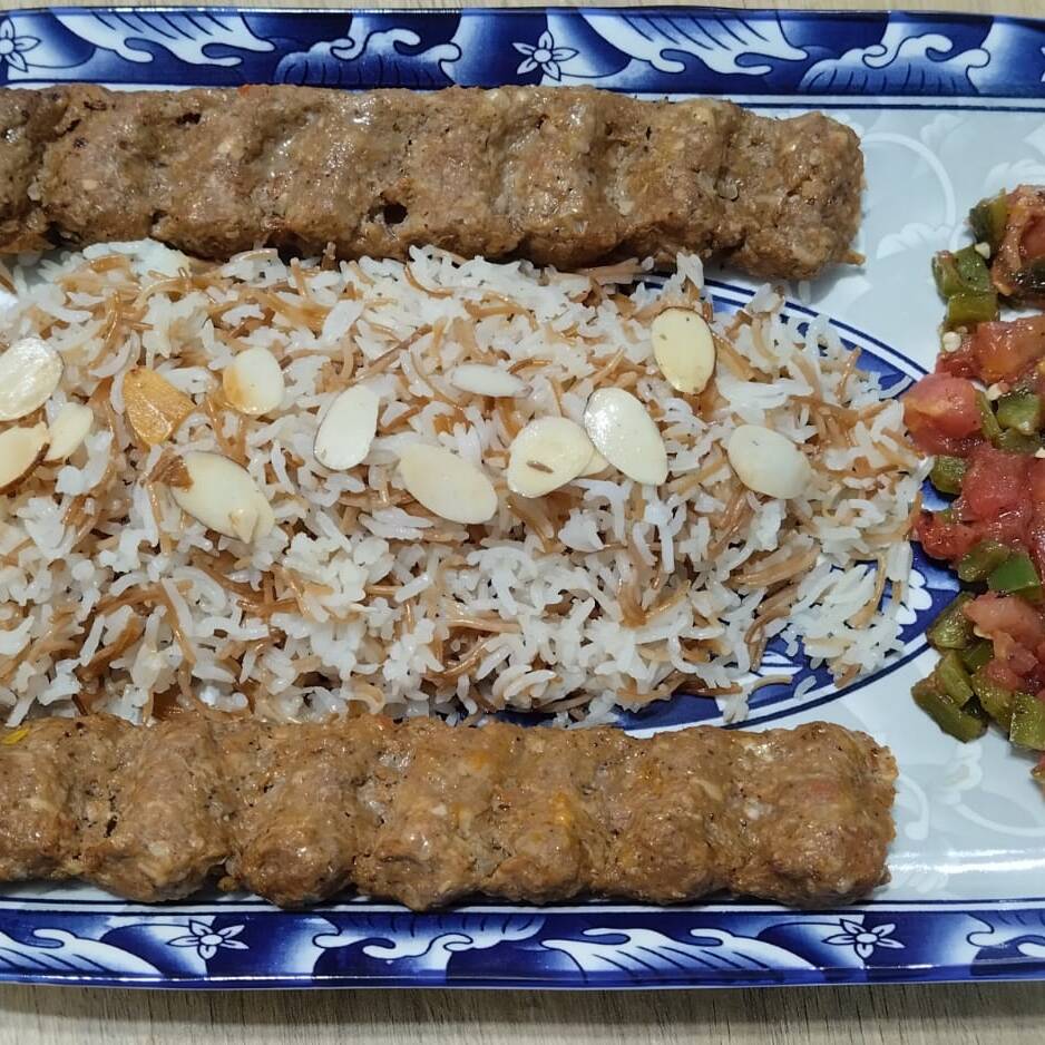 KEBAB CON ARROZ FIDEO