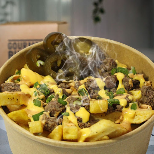 Papas con Queso Arrachera