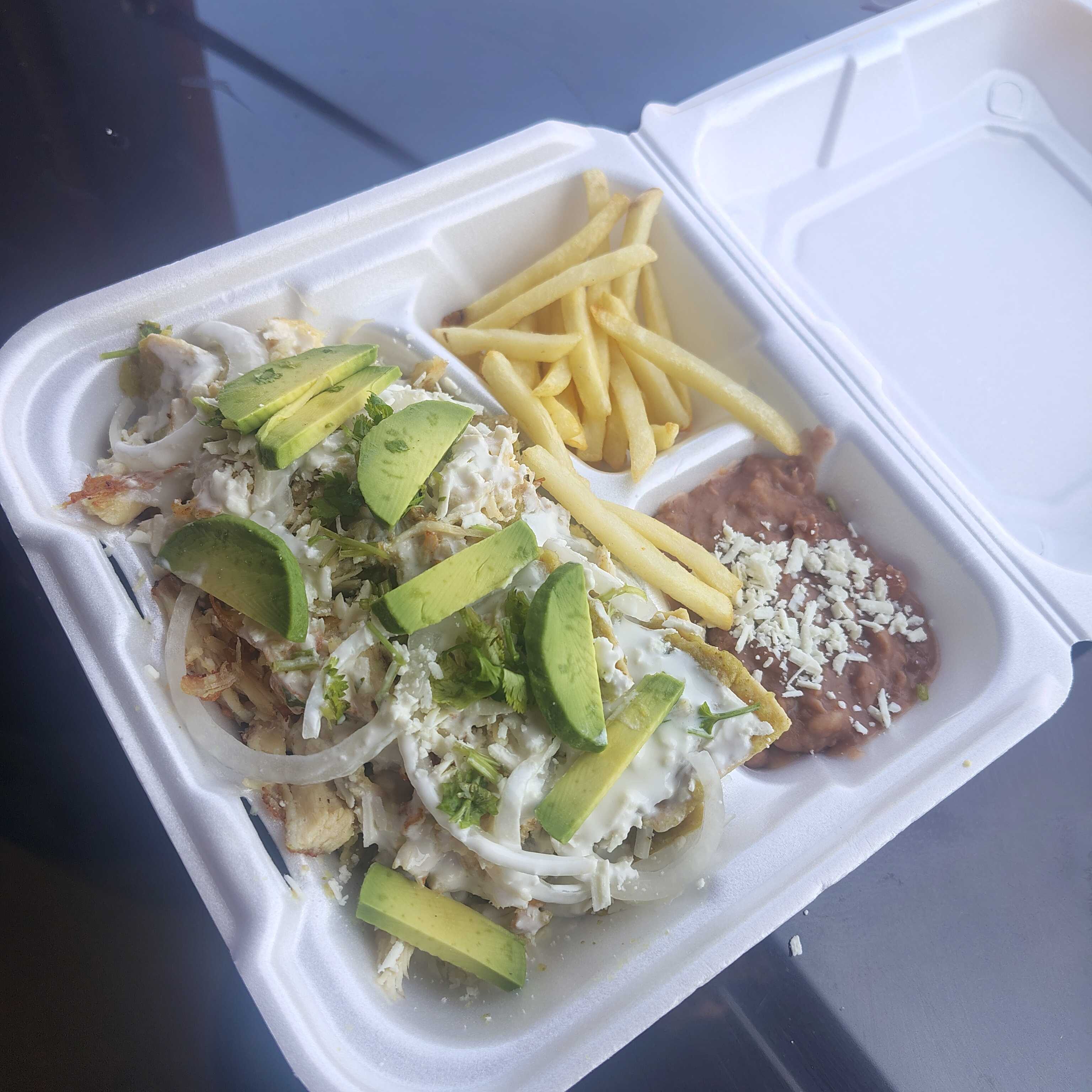 Chilaquiles con Pollo