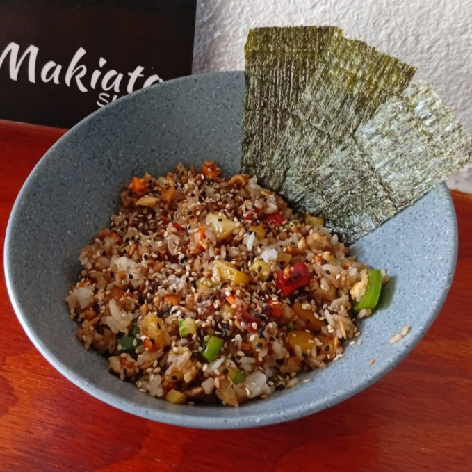 Yakemeshi Vegetariano