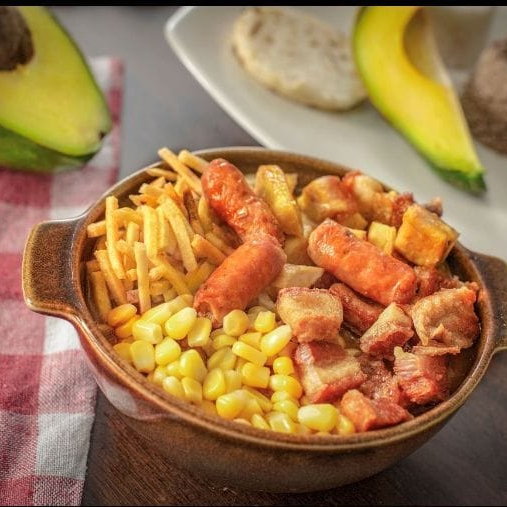 CAZUELA DE FRIJOL