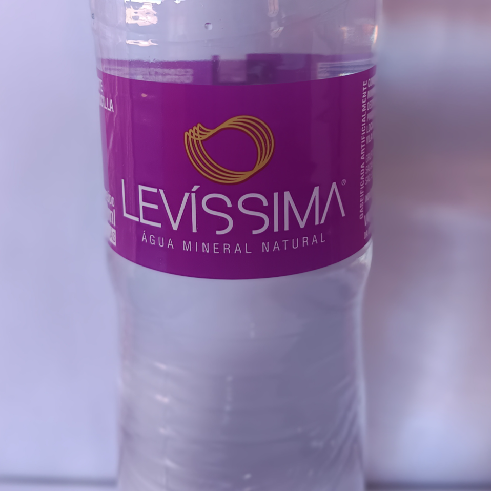 Garrafa de água com gás levíssima 500ml