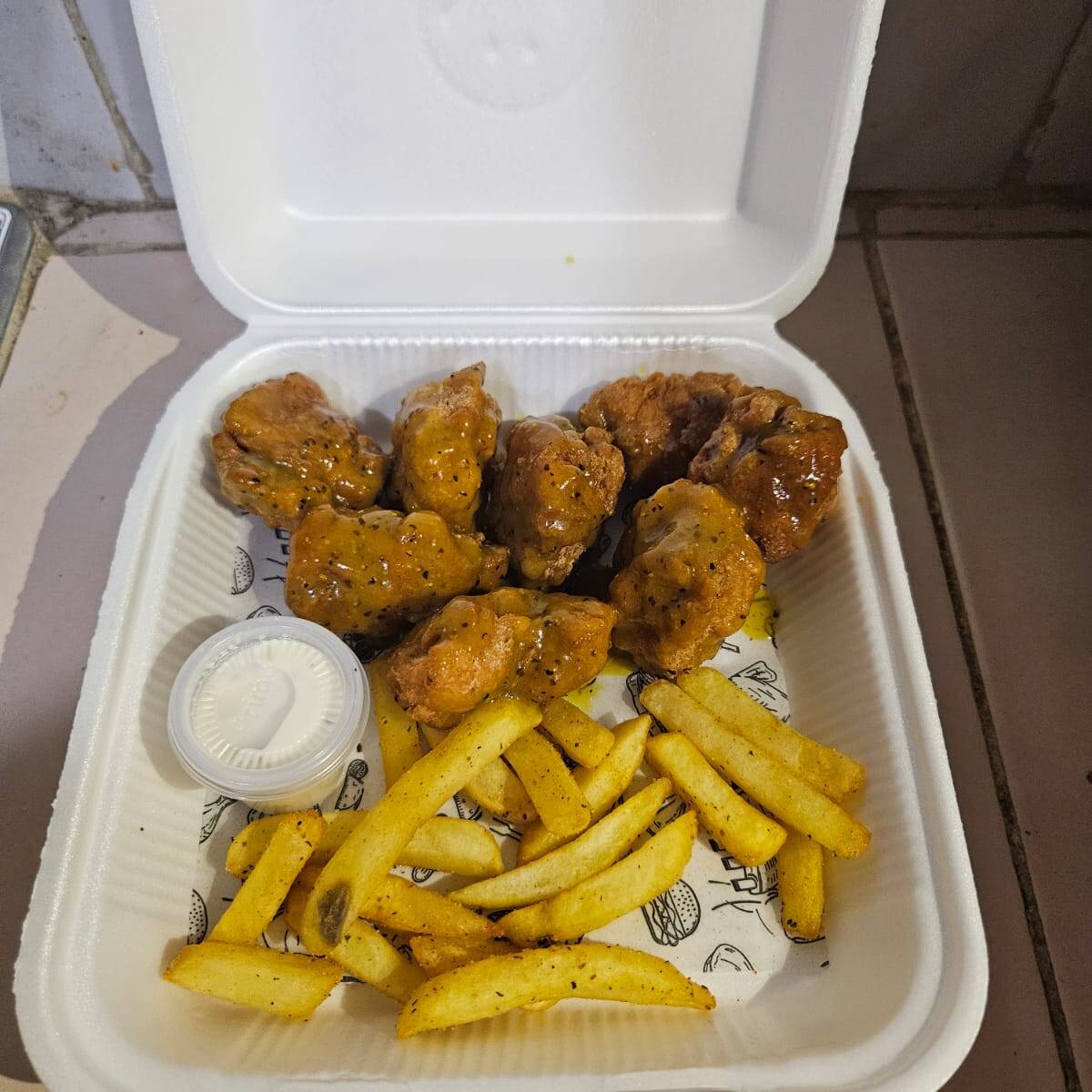 Boneless lemon pepper 8 pzs