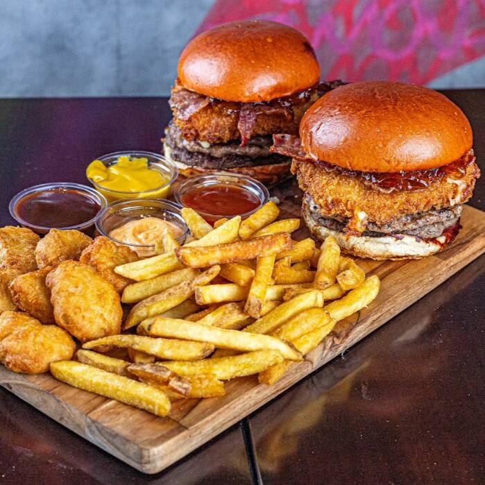 2 Graziô 2.0 + 4 Molhos + Fritas e Nuggets Supreme