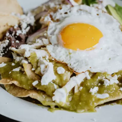 Chilaquiles con Huevo