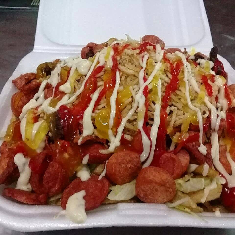 Super Salchipapas Chorizo y Pollo