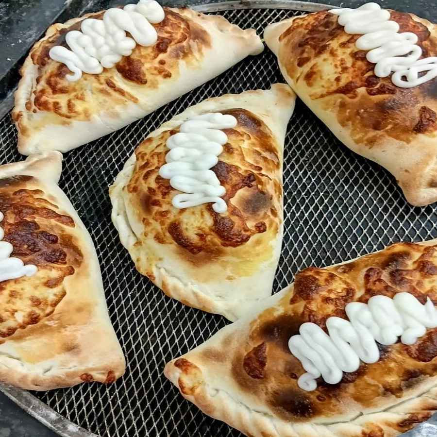 FRANGO, MUSSARELA E CATURIPY