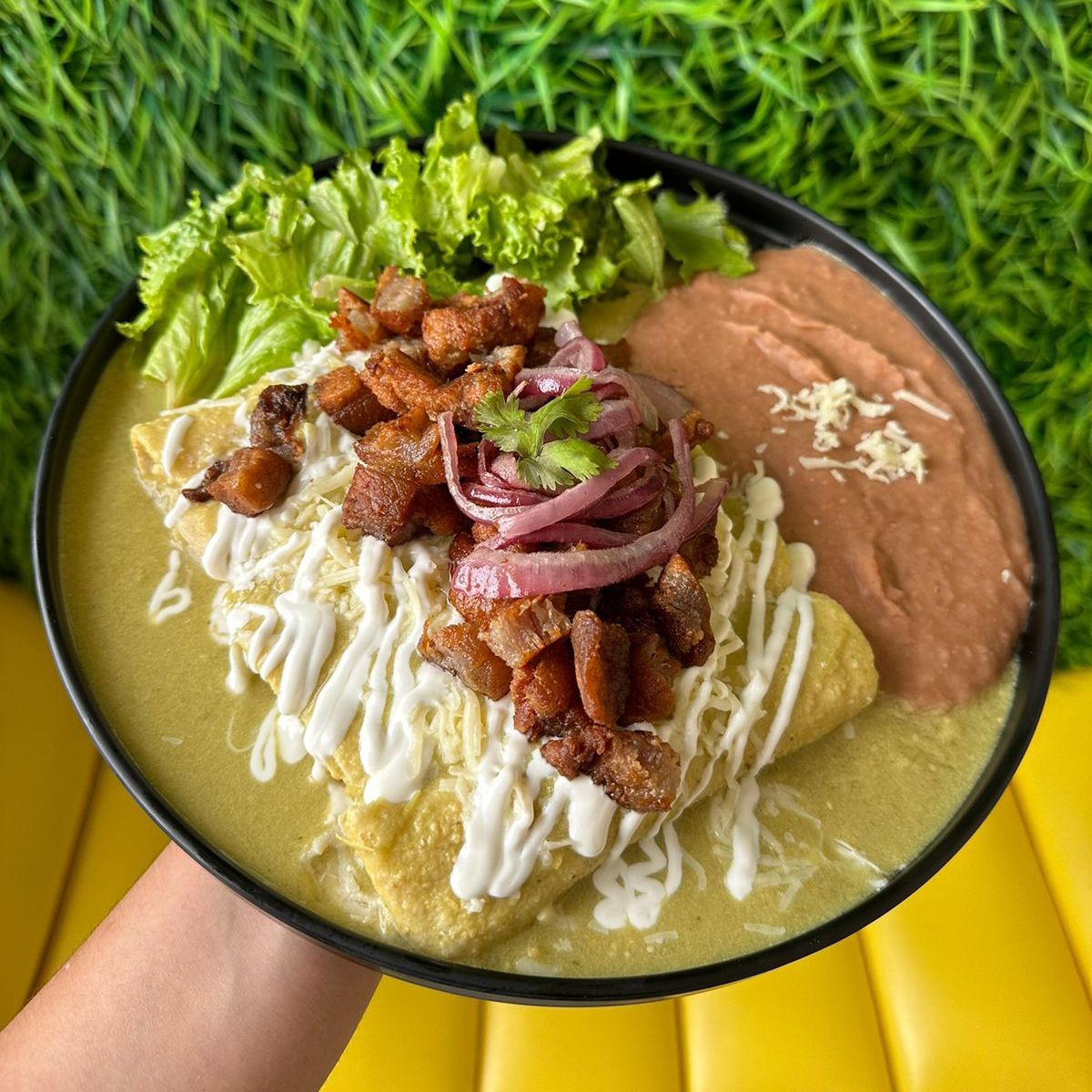 Suizas con chicharrón