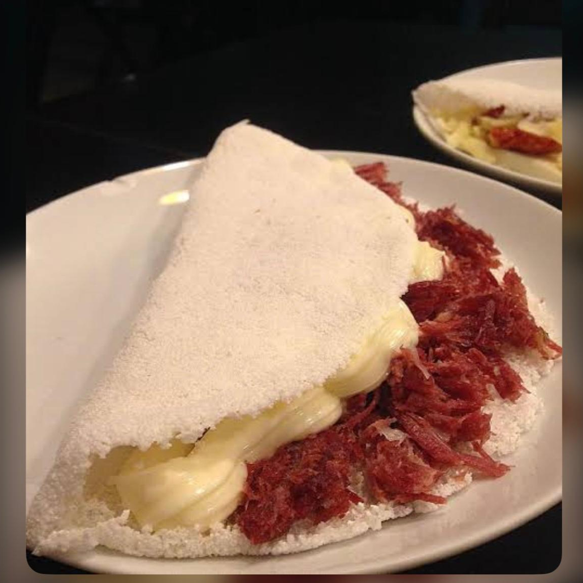 TAPIOCA DE CARNE SECA E CATUPIRY