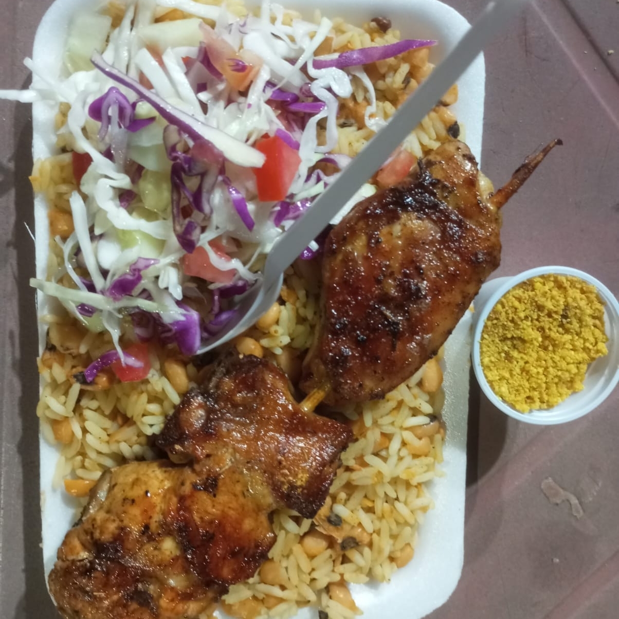 ACOMPANHA BAIAO, SALADA E FAROFA