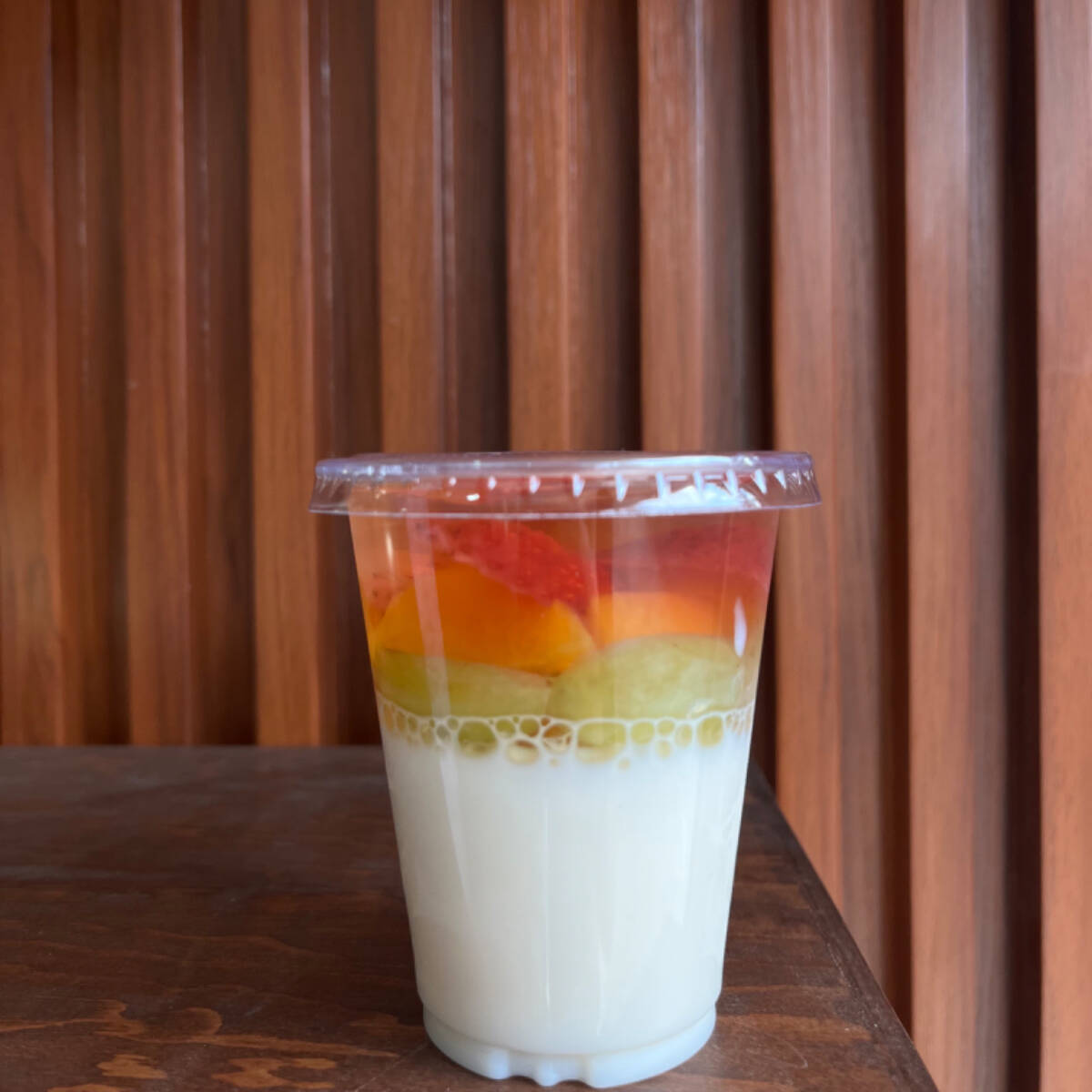 Gelatina de Frutas con Leche