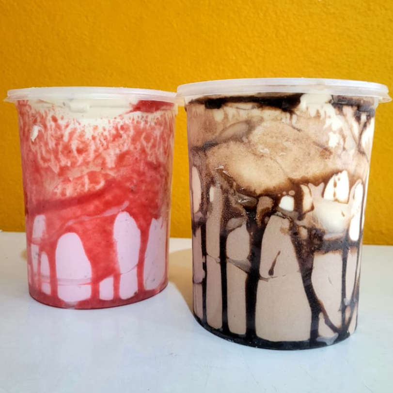 2 potes de 1,5 litros cada com 2 sabores em cada pote!