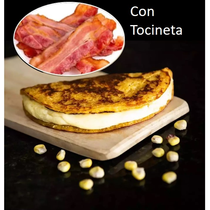 Cachapa con Queso de Mano y Tocineta