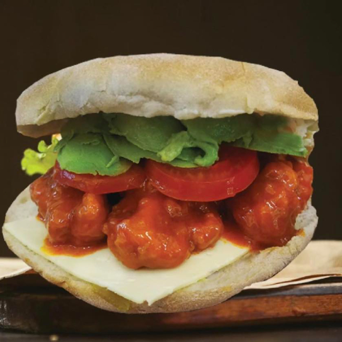 Torta Pollo Mango Chipotle