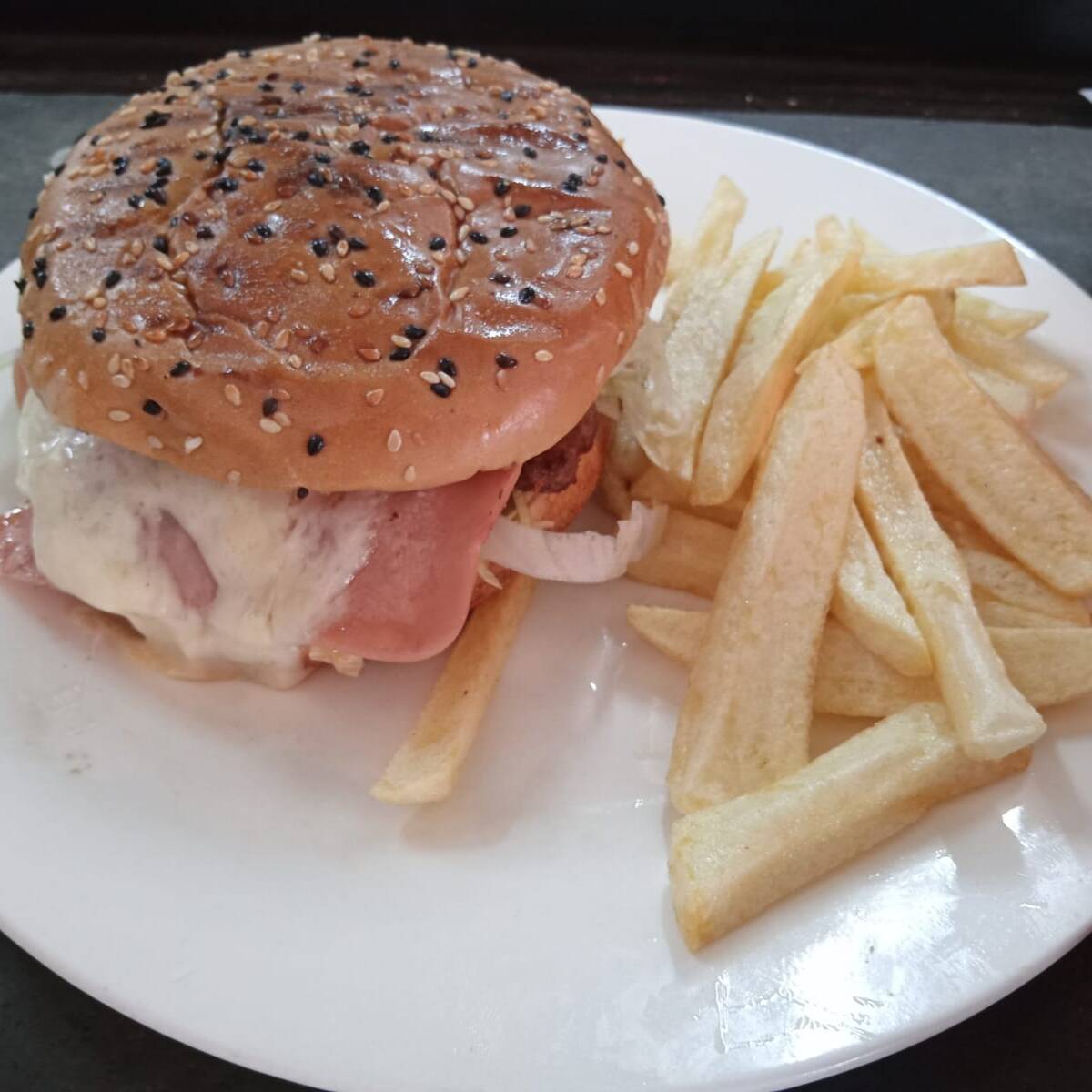 Hamburguesa Especial C/ Papas