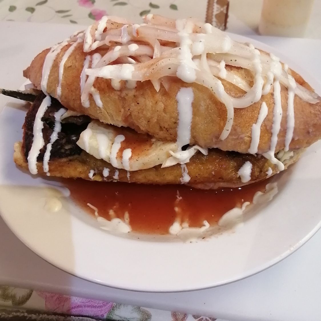 Torta Rellena de Chile Relleno de Queso