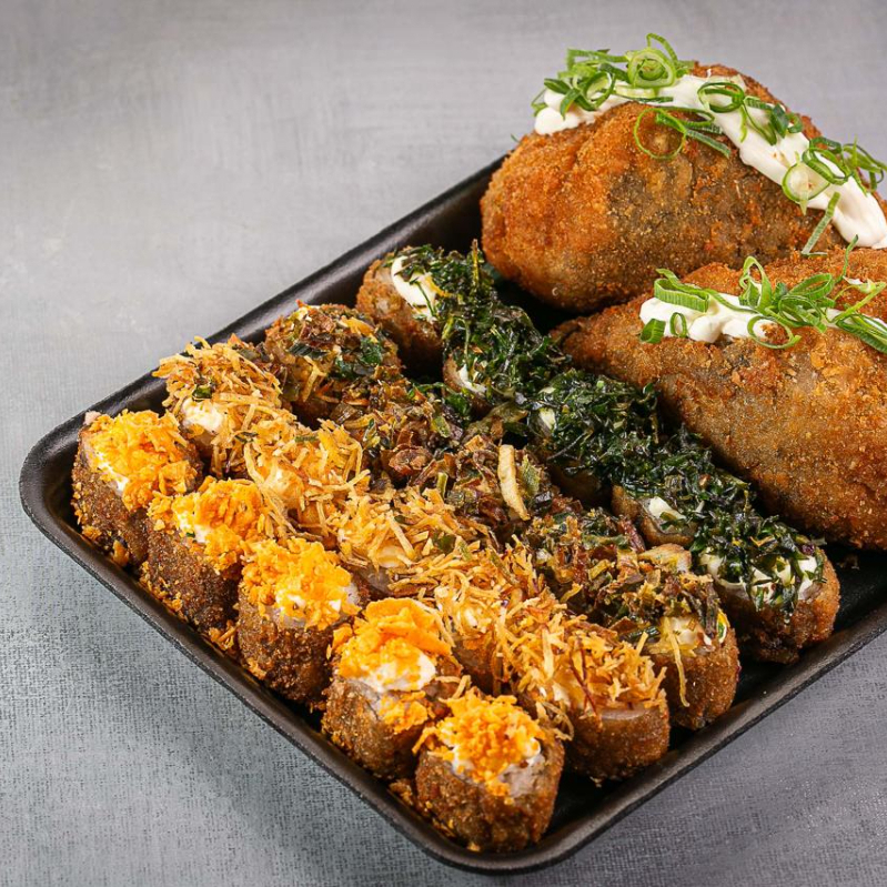 2 temaki empanado com 20 hot sortidos