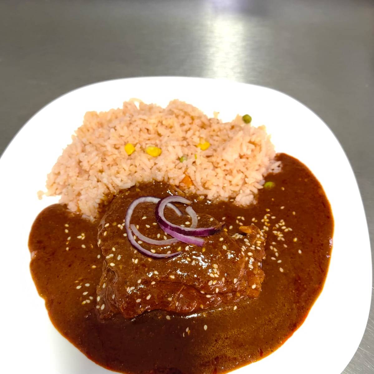 Mole con Pollo