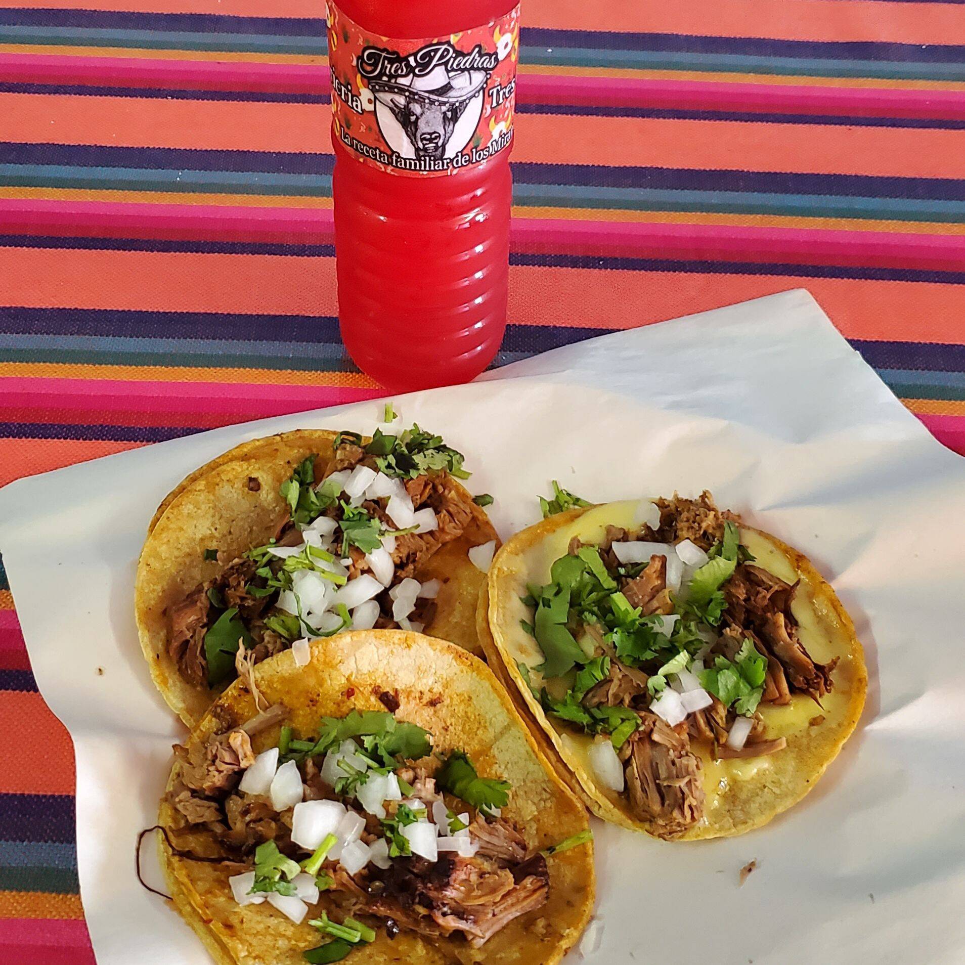 Quesabirria+2 Tacos+Agua de Sabor