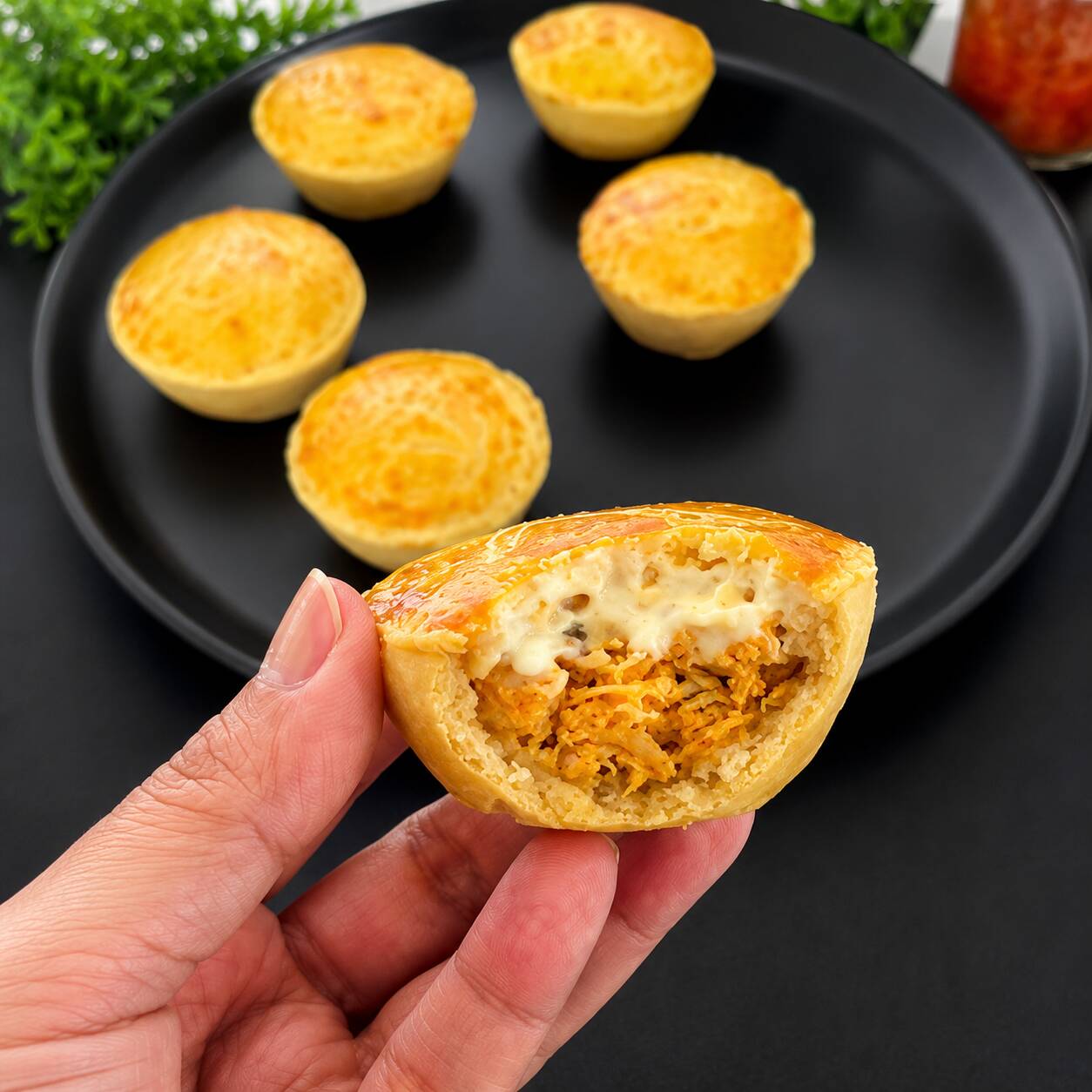 A mesma receita do empadão clássico Piá Bão, agora em empadinha.