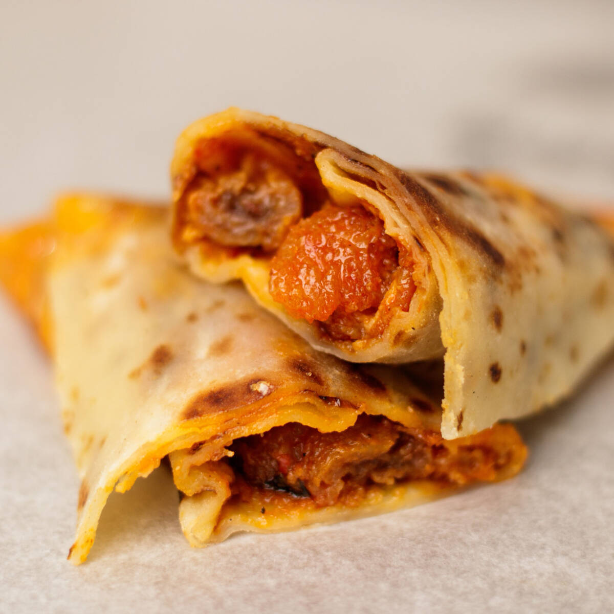 Burrito de Chicharrón de Lonja en Salsa Roja