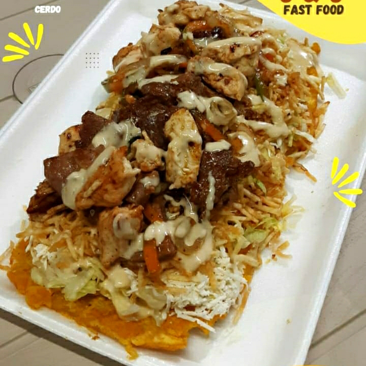 Patacón con Pollo