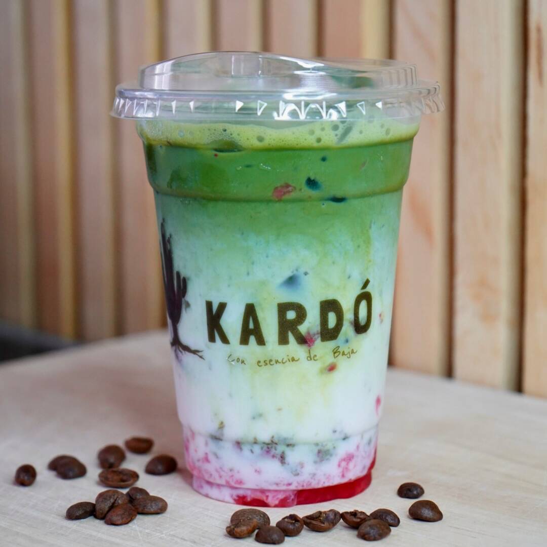Matcha Strawberry Frío 12 Oz