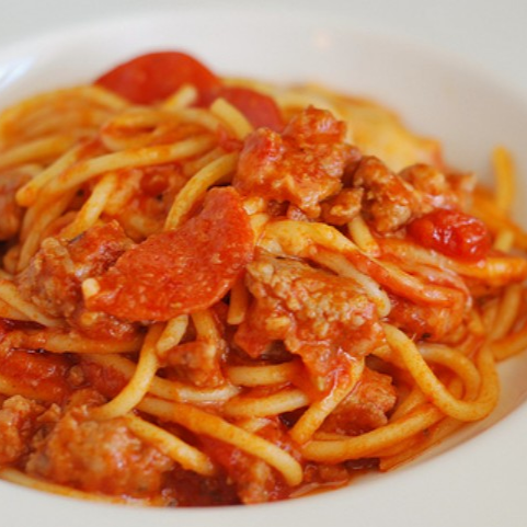 Spaghetti con Salchichas Kids