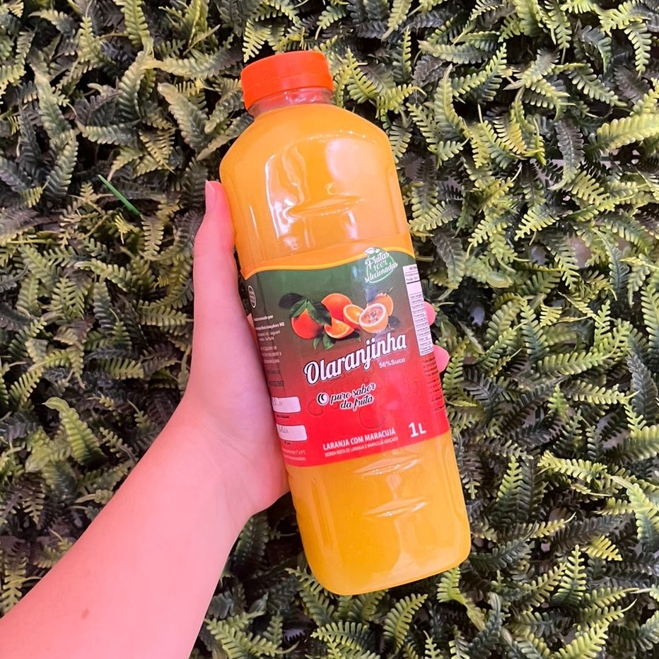 Suco de laranja com maracujá natural Laranja, maracujá, água e açúcar O Puro Sabor da Fruta
