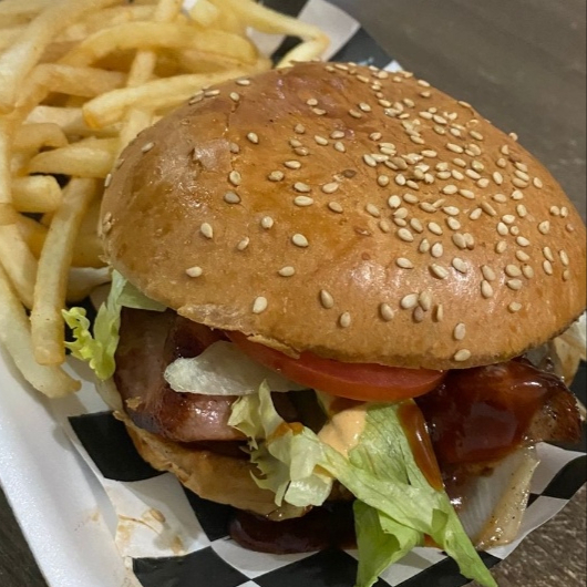 HAMBURGUESA A LA BARBECUE BBQ