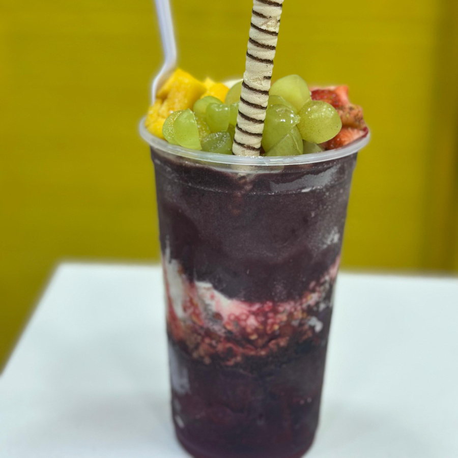 Mais sabor, mais intensidade! Um açaí puro e encorpado, com origem amazônica e o toque irresistível da Mawak. Monte do seu jeito e sinta a diferença do verdadeiro açaí.