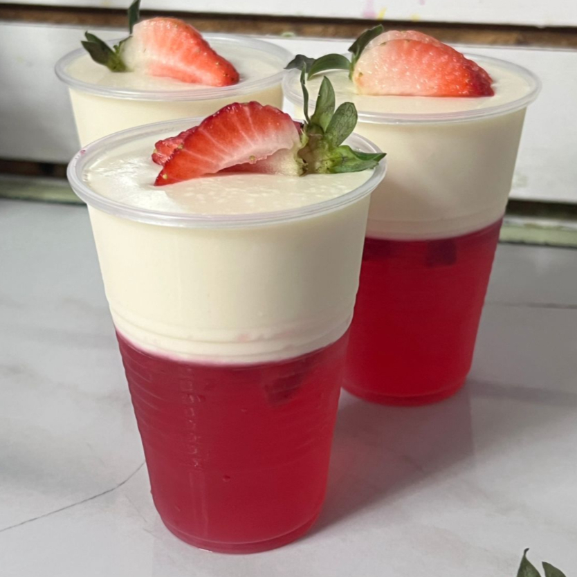 Gelatina Fresa con Crema