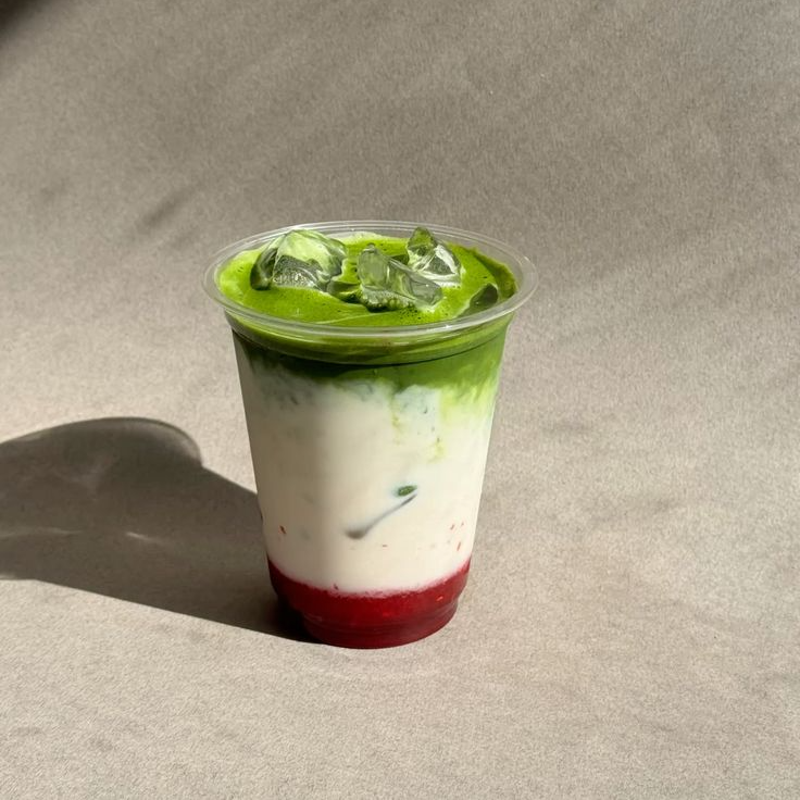 Fresa Matcha Latte