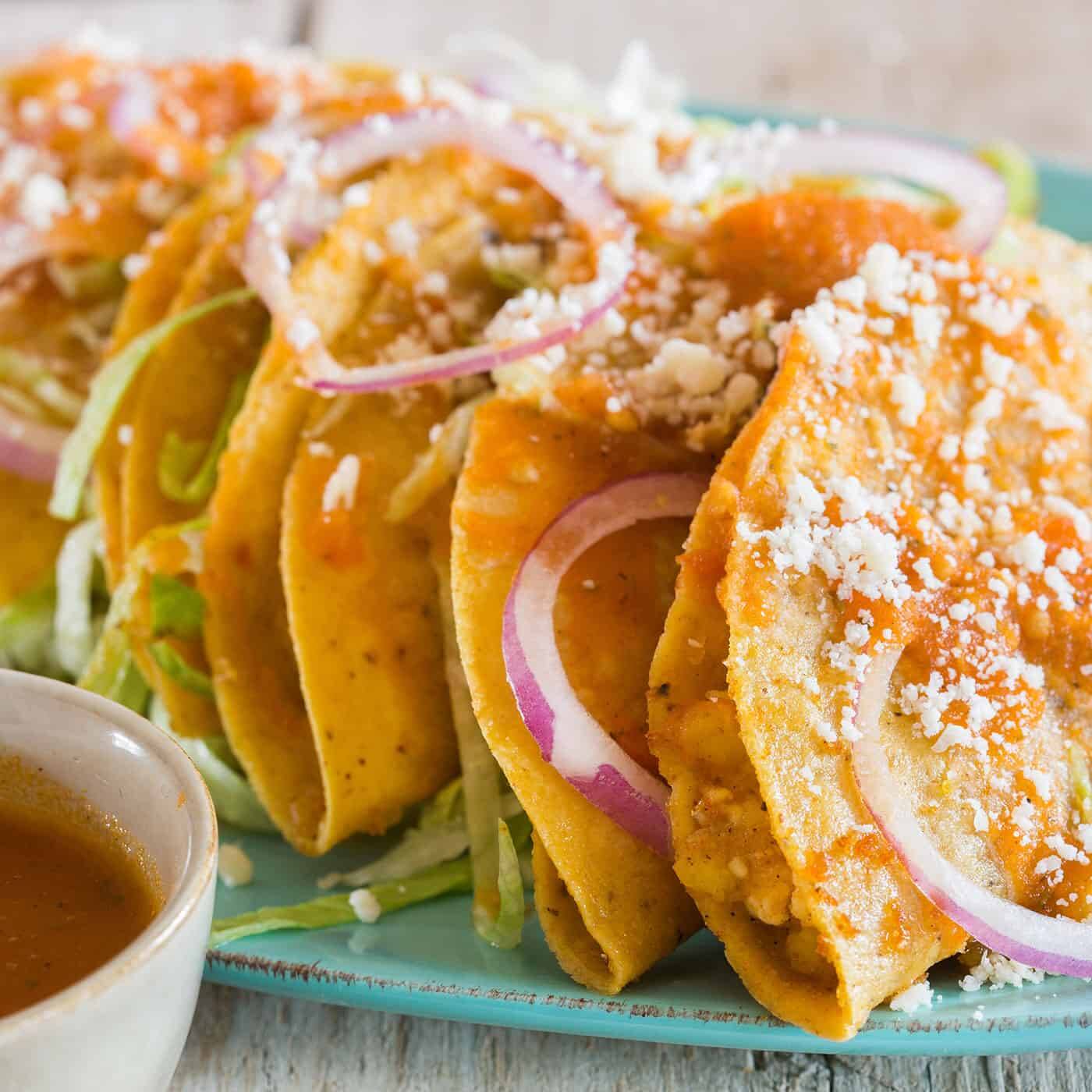 Orden de tacos dorados de papa 3pz