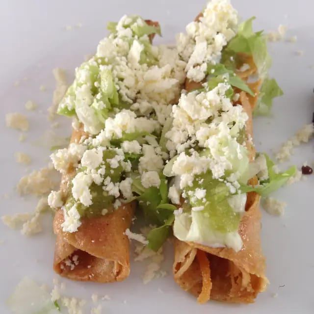 Orden de 4 Tacos Dorados