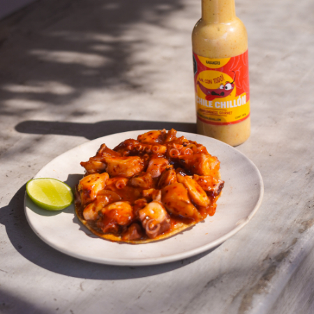 Tostada de Pulpo al Ajillo