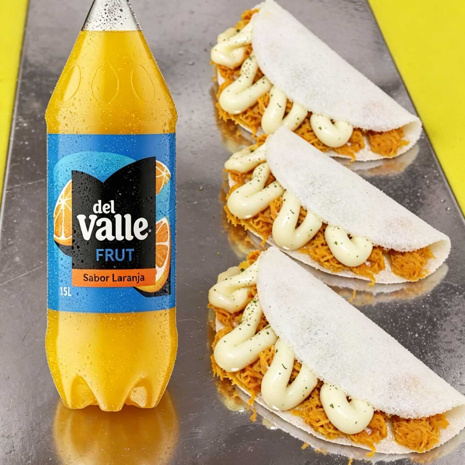 3 tapiocas de frango c/queijo e catupiry +1 suco del valle 1,5 laranja