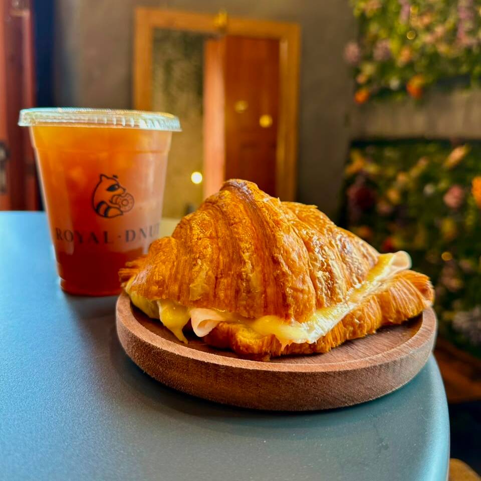 Croissant de Jamon y Queso
